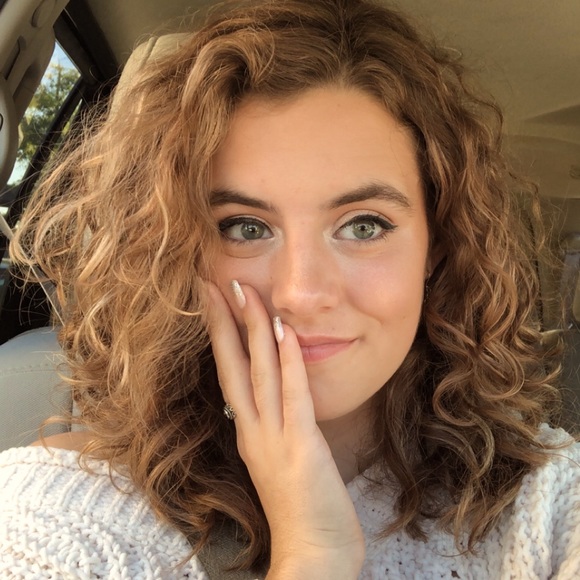 Meet your Posher, Isabel - Picture 3 of 3